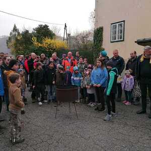 Weihfeuertragen am Karsamstag