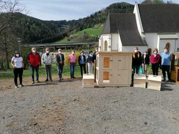 Nachträgliche Geschenksüberreichung zur Jubiläumsfeier