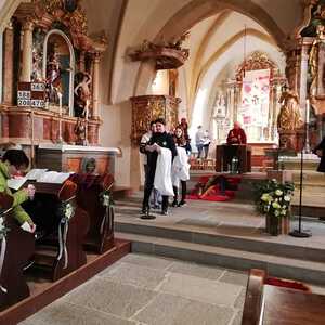 Für unsere Jüngsten ein ganz besonderer Sonntag / Viertler, Wesener & Valentini Für unsere Jüngsten ein ganz besonderer Sonntag