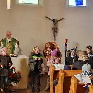 Gottesdienst mit Erstkommunionkindern und deren Familien