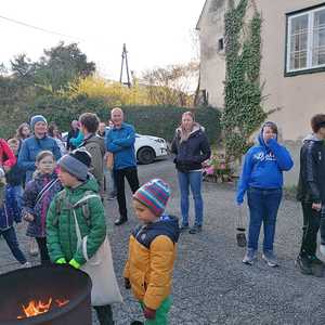 Weihfeuertragen in der Pfarre