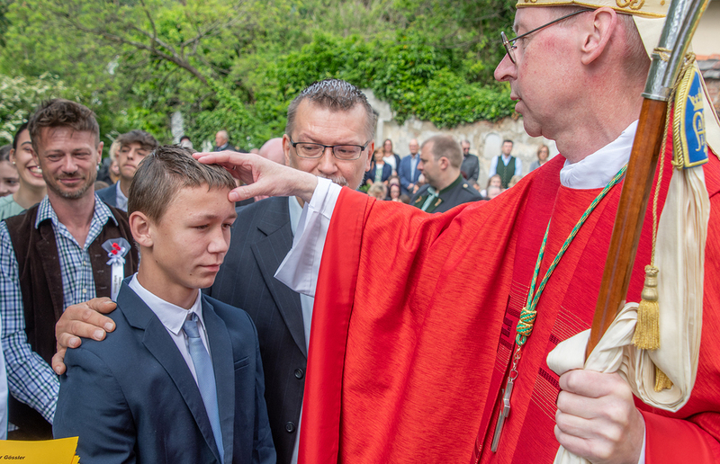 Firmung unter dem Motto: 'Gott und Sport'